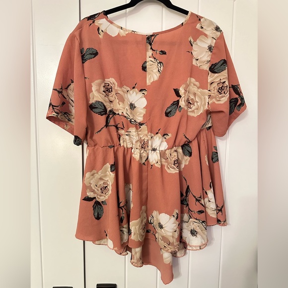 SHEIN 1X flower top - Picture 7 of 7